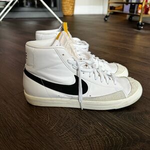 Nike Blazer Mid 77 Vintage Re-Buy